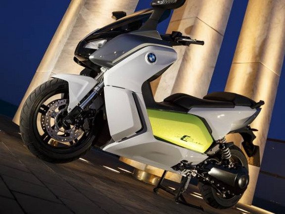  Betreiberkonzepte f&uuml;r erfahrungsspezifische Elektromobilit&auml;tsdienstleistungen